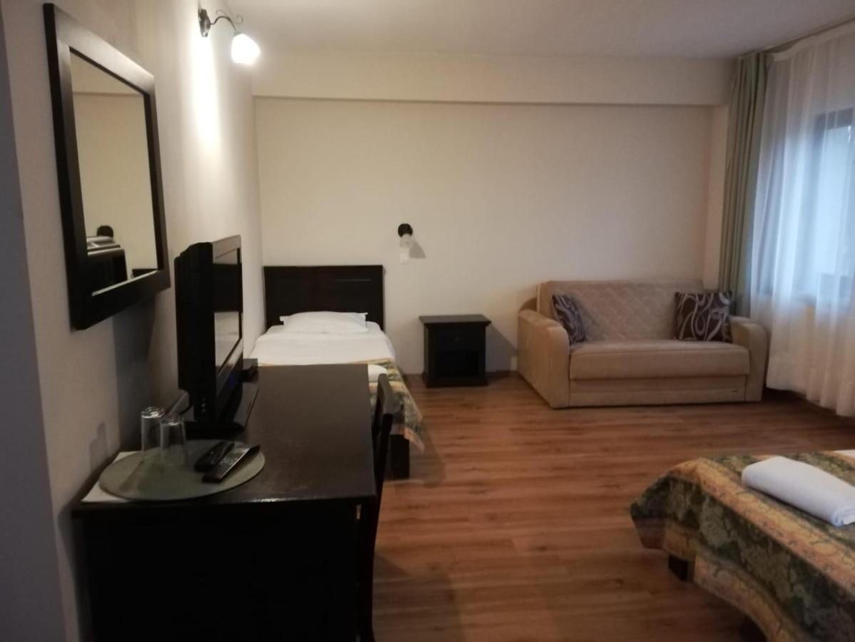 Complexul Turistic Cheile Butii Hotell Cîmpu lui Neag Eksteriør bilde