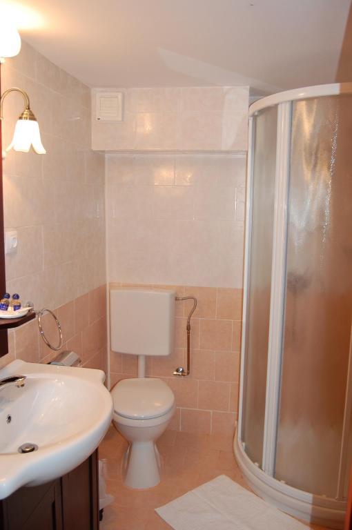 Complexul Turistic Cheile Butii Hotell Cîmpu lui Neag Rom bilde
