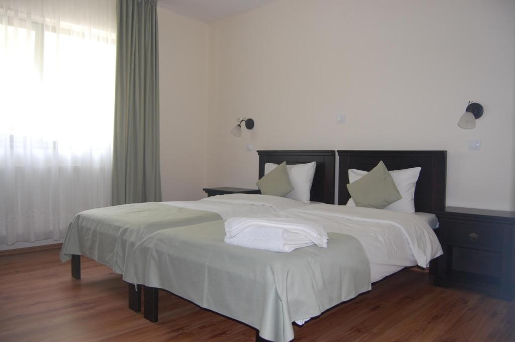 Complexul Turistic Cheile Butii Hotell Cîmpu lui Neag Rom bilde
