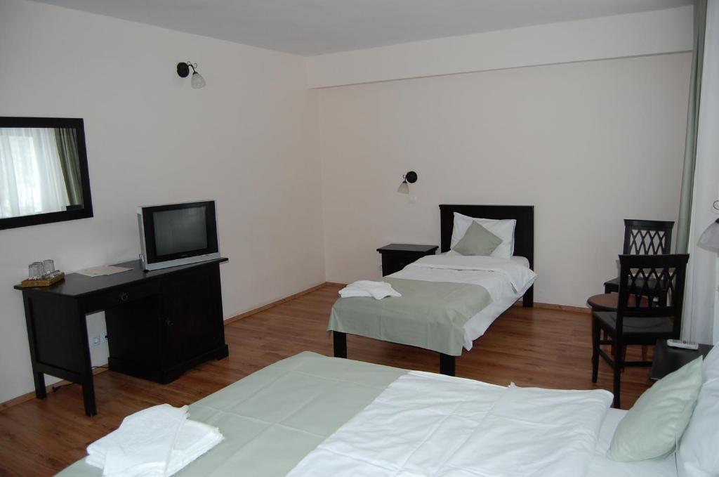 Complexul Turistic Cheile Butii Hotell Cîmpu lui Neag Rom bilde