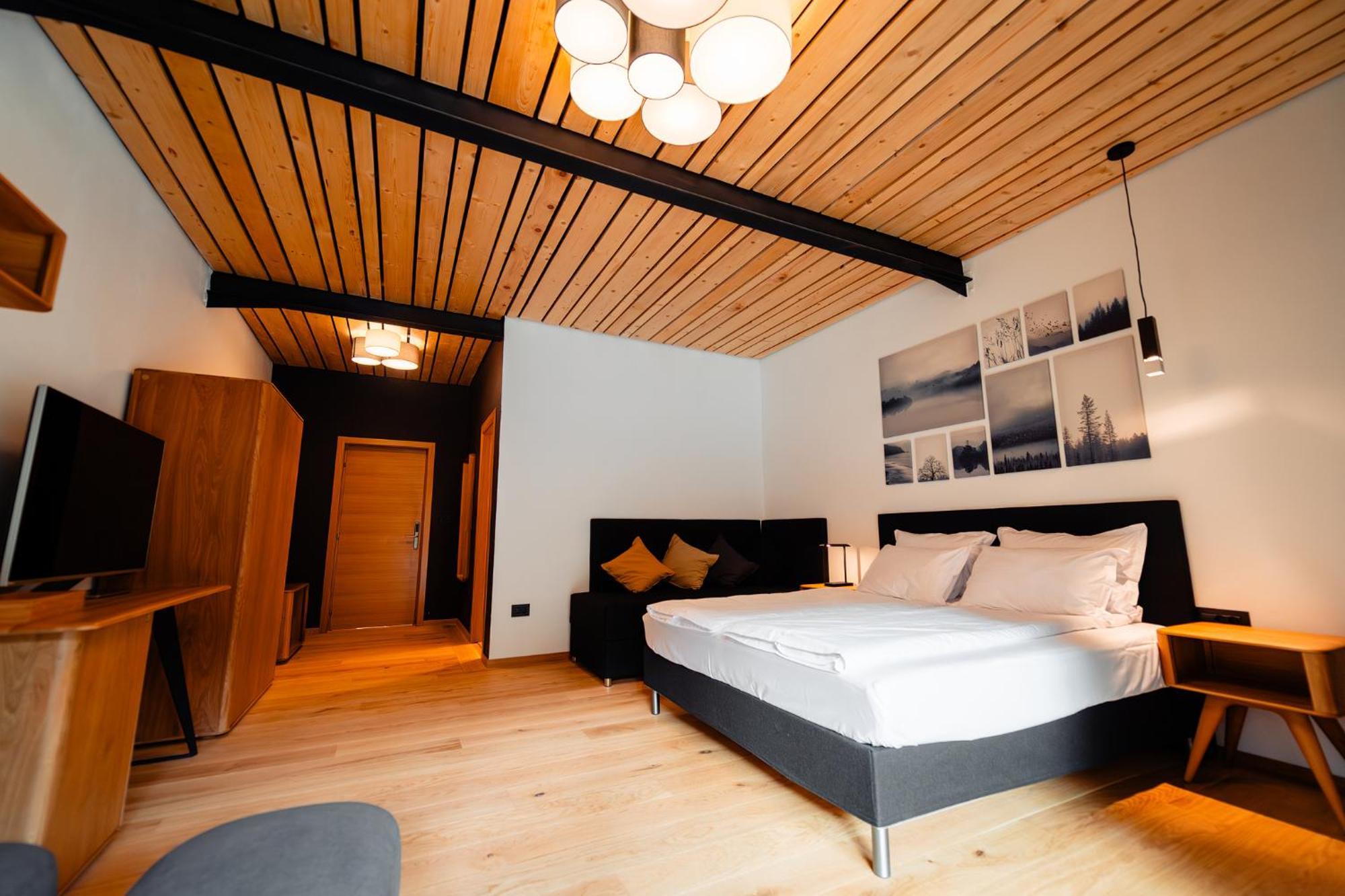Complexul Turistic Cheile Butii Hotell Cîmpu lui Neag Eksteriør bilde